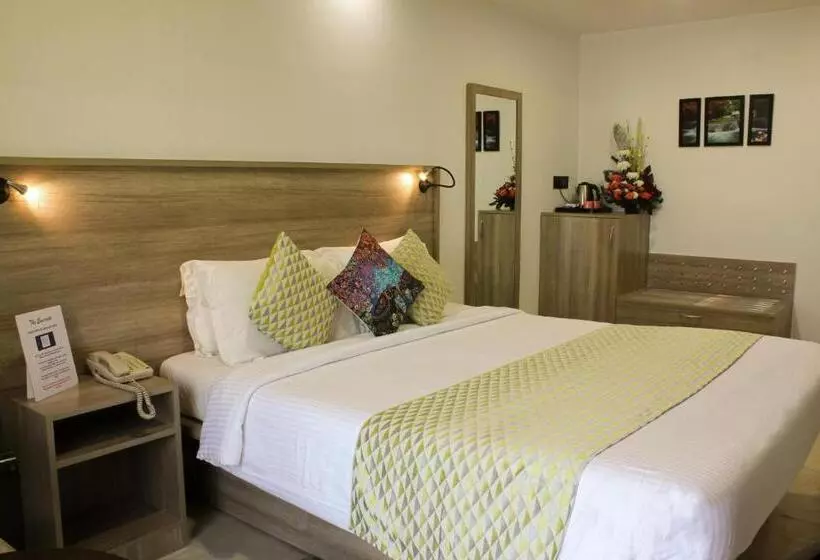 Fotos del hotel Emerald Hotel & Service Apartments:  14