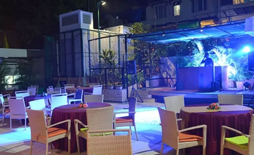 Fotos del hotel Emerald Hotel & Service Apartments:  5