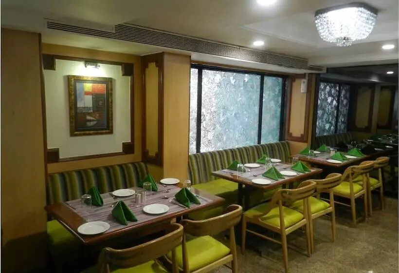 Fotos del hotel Emerald Hotel & Service Apartments:  20