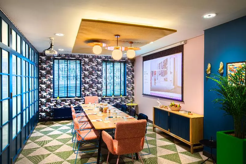 Fotos del hotel B&b Hôtel Brussels Centre Louise:  5