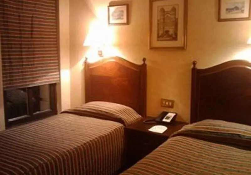 Fotos del hotel Cheshire Hotel Central London:  2