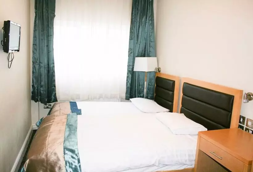 Fotos del hotel Cromwell International Hotel:  5