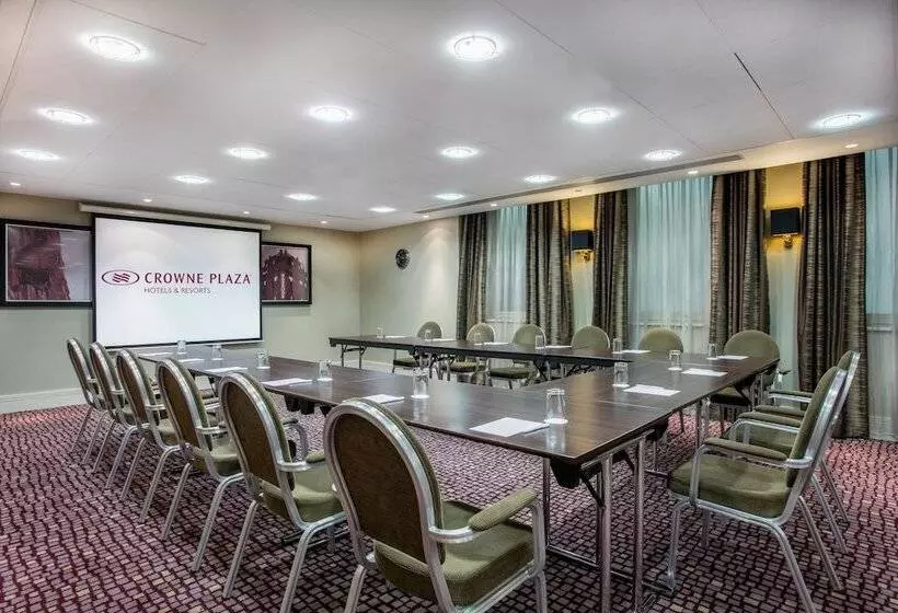 Fotos del hotel Crowne Plaza London Ealing:  2