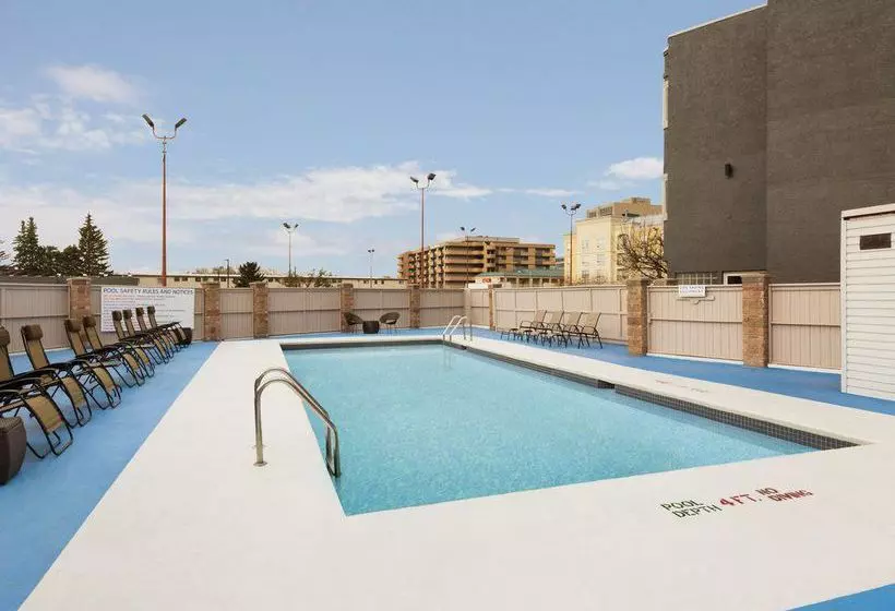 Fotos del hotel Travelodge Calgary University:  2