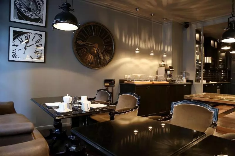 Fotos del hotel Saintlouis Pigalle:  3