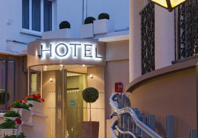 Timhotel Opéra Blanche Fontaine