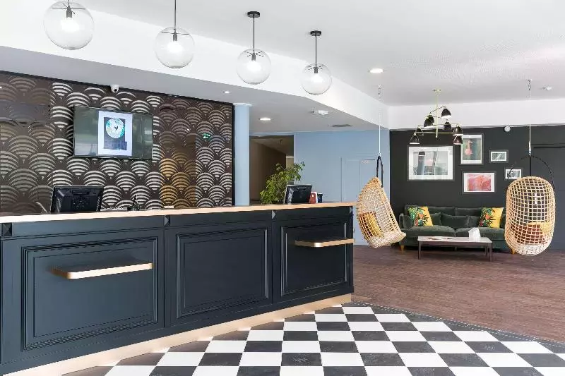 Fotos del hotel Hôtel Birdy By Happyculture:  5