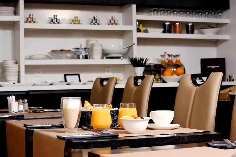 Fotos del hotel Hôtel Elysées Paris:  4