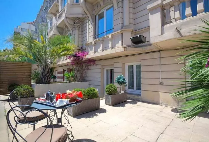 Fotos del hotel Renoir:  15