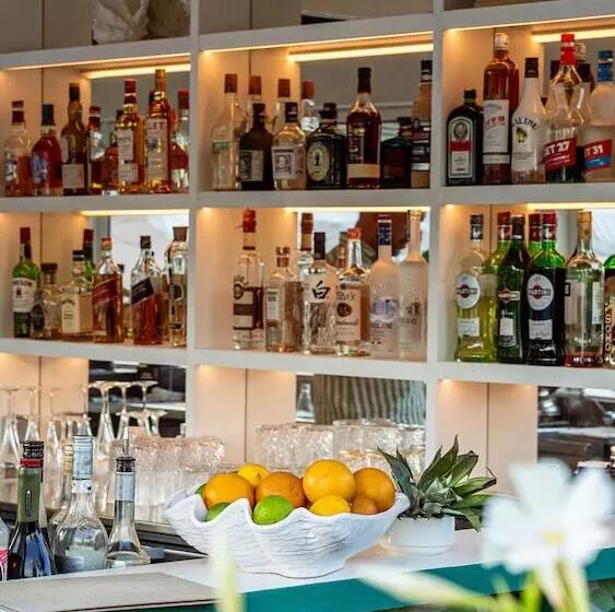 Fotos del hotel Hôtel La Tartane Saint Amour:  20