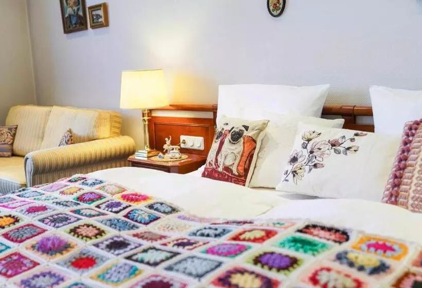 Fotos del hotel Tante Alma's Hotel Lasthaus Am Ring:  11