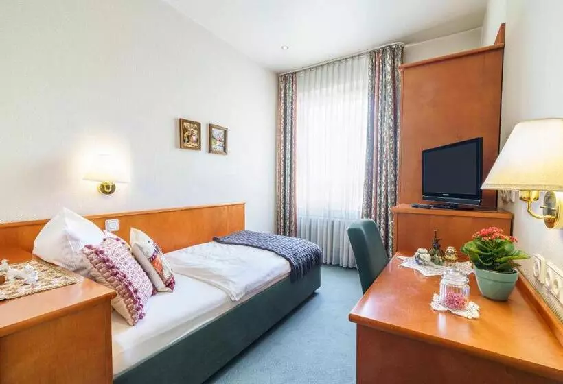 Fotos del hotel Tante Alma's Hotel Lasthaus Am Ring:  6