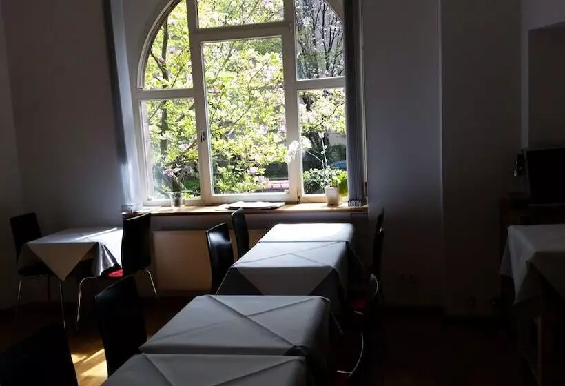 Fotos del hotel Robert Mayer:  24