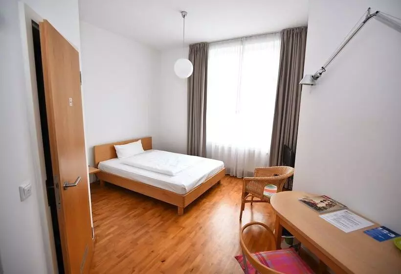 Fotos del hotel Robert Mayer:  19