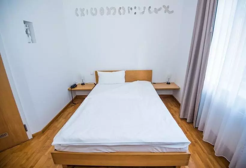 Fotos del hotel Robert Mayer:  15