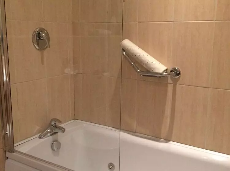 Fotos del hotel Eviston House:  14