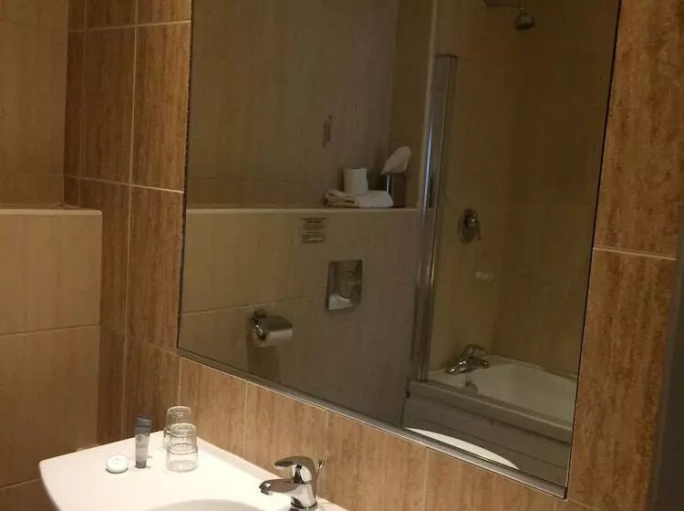 Fotos del hotel Eviston House:  12