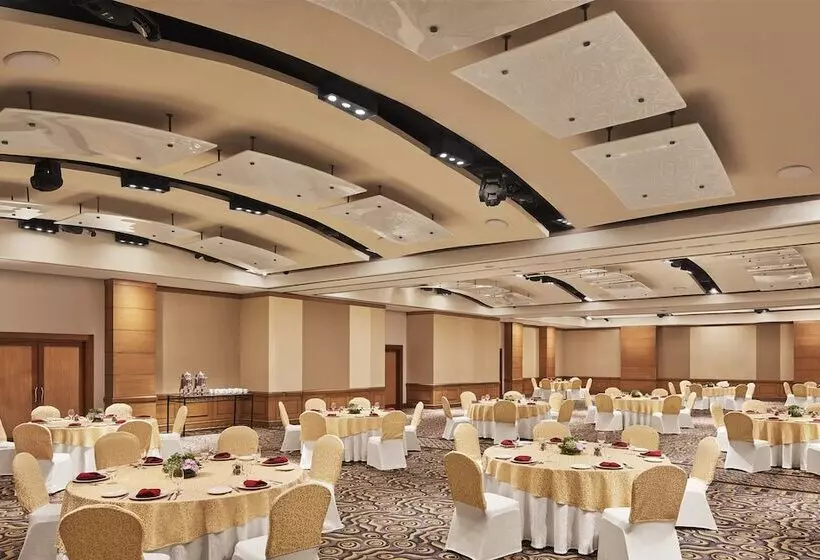 Fotos del hotel President  Ihcl Seleqtions:  15