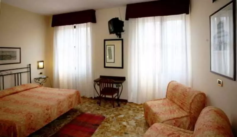 Fotos del hotel Ariston:  10