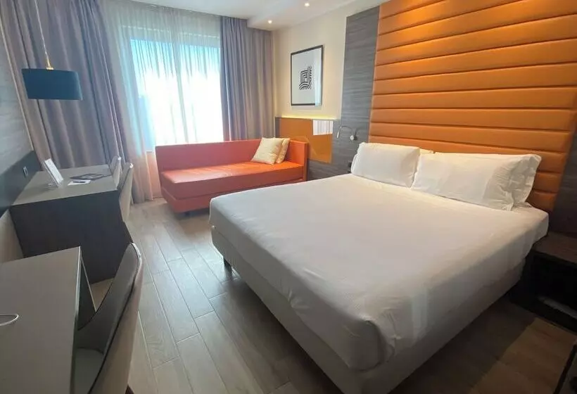 Fotos del hotel Ih S Milano Lorenteggio:  1