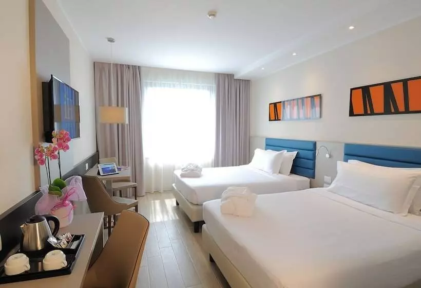 Fotos del hotel Ih S Milano Lorenteggio:  18