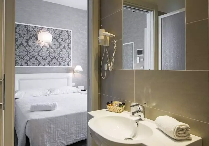 Fotos del hotel Nuovo Hotel Del Porto:  15