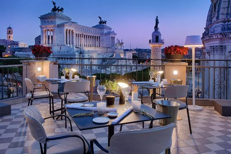 Fotos del hotel Nh Collection Roma Fori Imperiali:  17