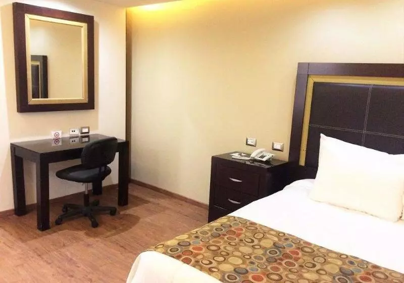 Fotos del hotel Quinta Dorada Hotel And Suites:  2