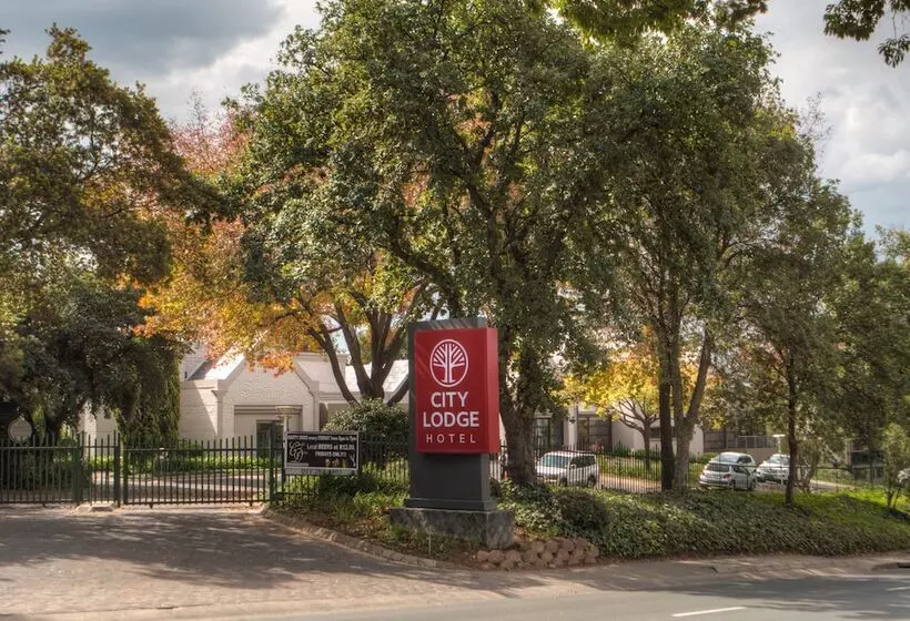 City Lodge Hotel Sandton, Katherine Street