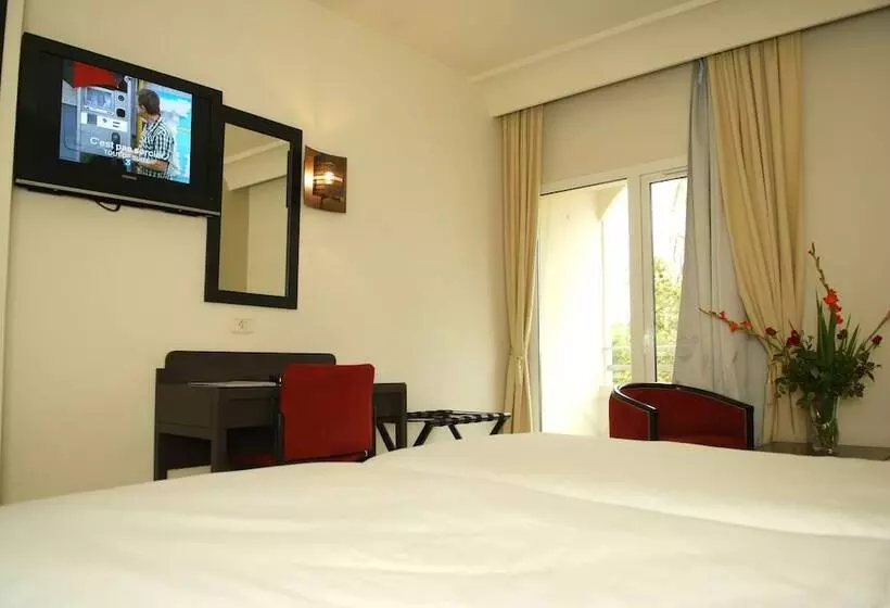 Fotos del hotel Ambassadeurs:  19