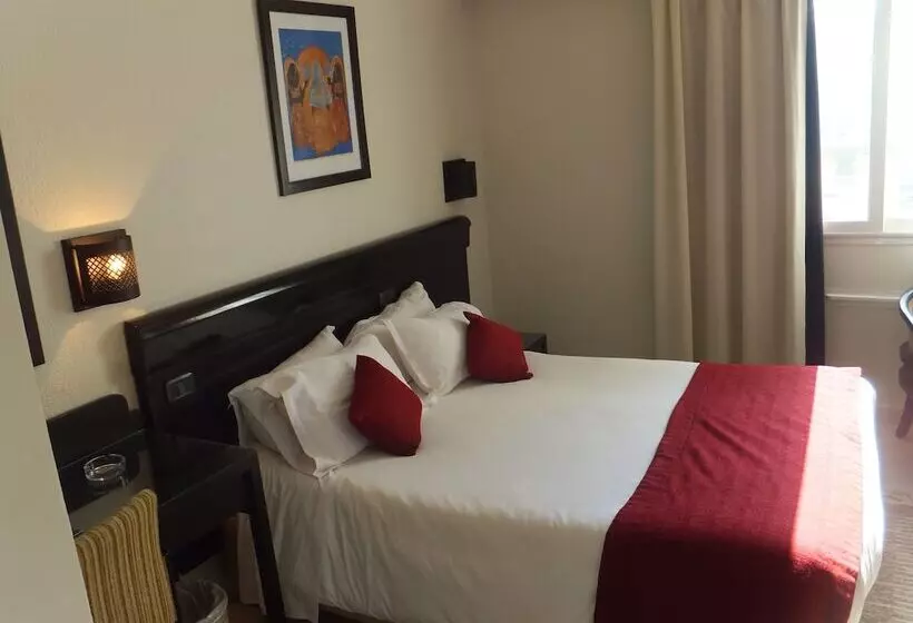 Fotos del hotel Ambassadeurs:  16