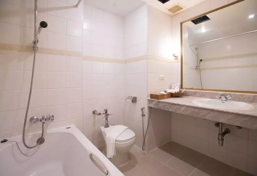 Fotos del hotel The Tarntawan  Surawong Bangkok:  10