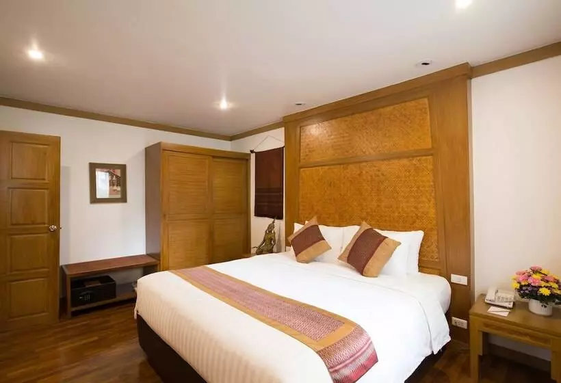 Fotos del hotel The Tarntawan  Surawong Bangkok:  18