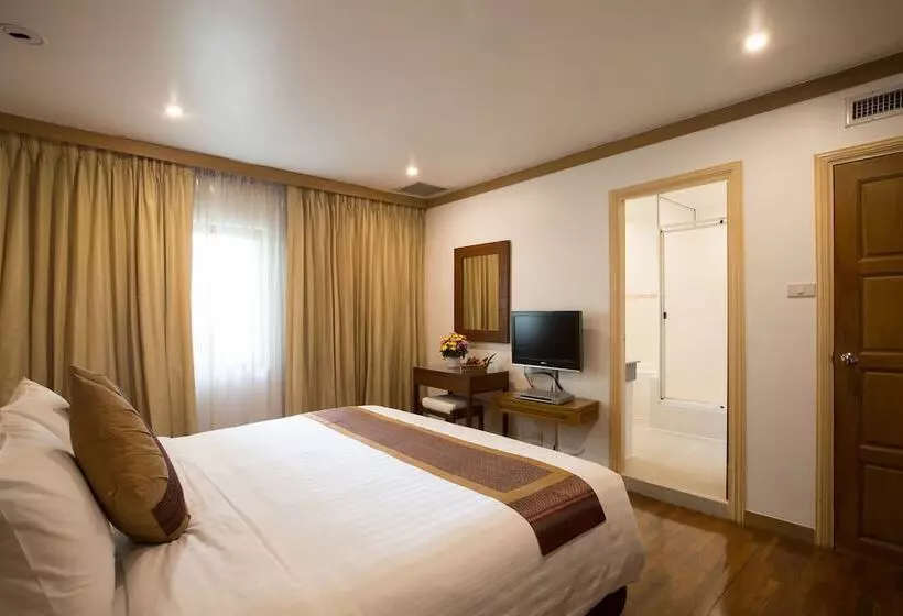 Fotos del hotel The Tarntawan  Surawong Bangkok:  17