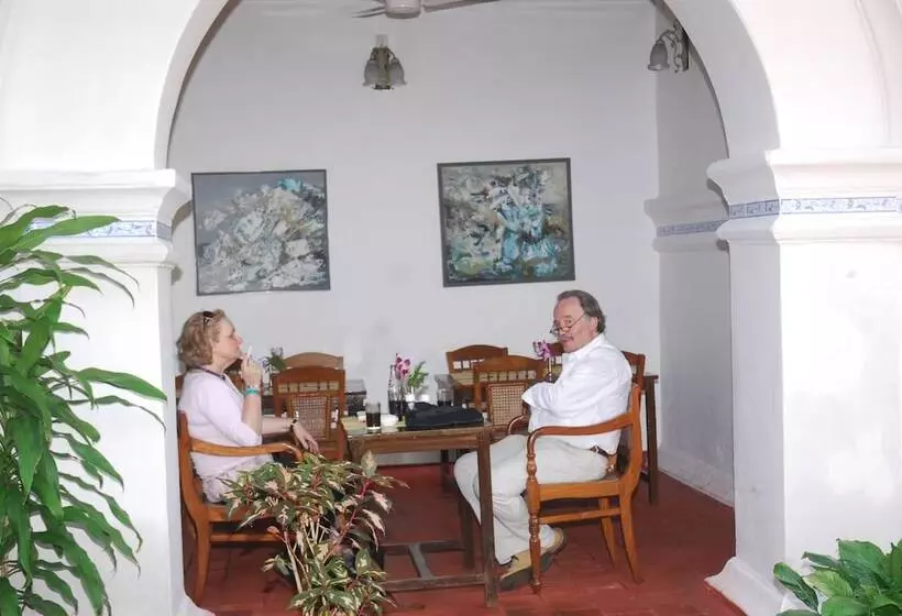 Fotos del hotel Old Courtyard:  6