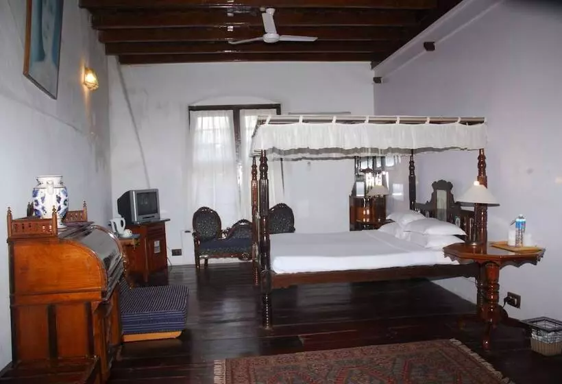 Fotos del hotel Old Courtyard:  15