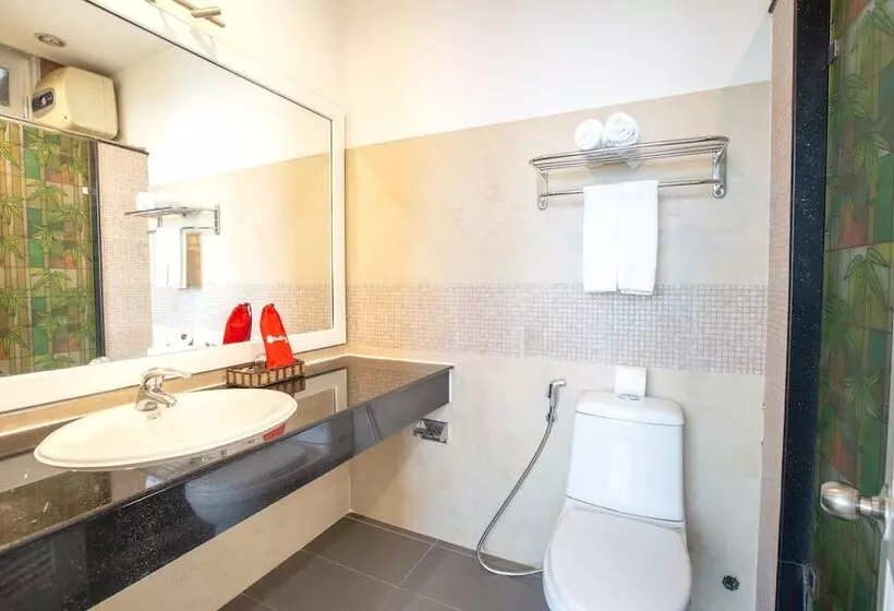 Fotos del hotel Reddoorz Plus @ Nguyen Thi Thap Street:  4