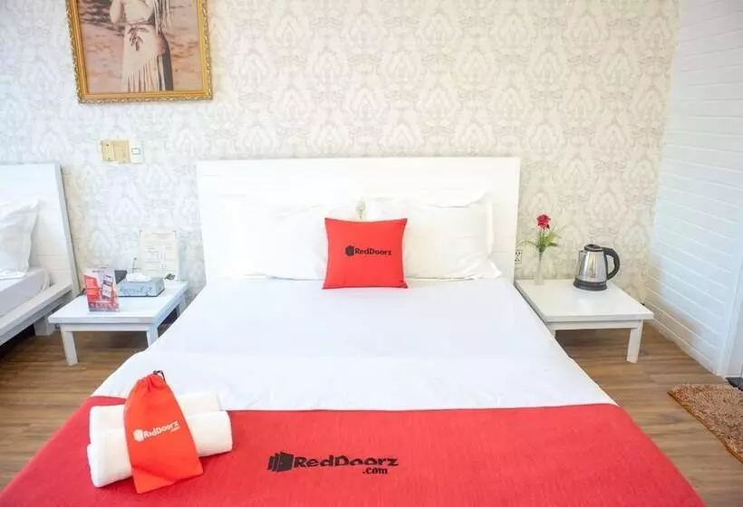 Fotos del hotel Reddoorz Plus @ Nguyen Thi Thap Street:  9