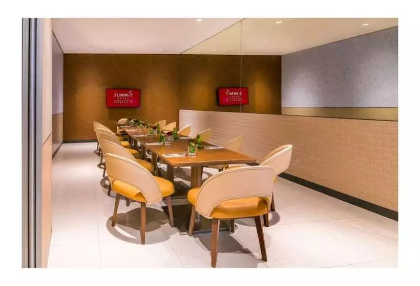 Fotos del hotel Summit  Greenhills:  25