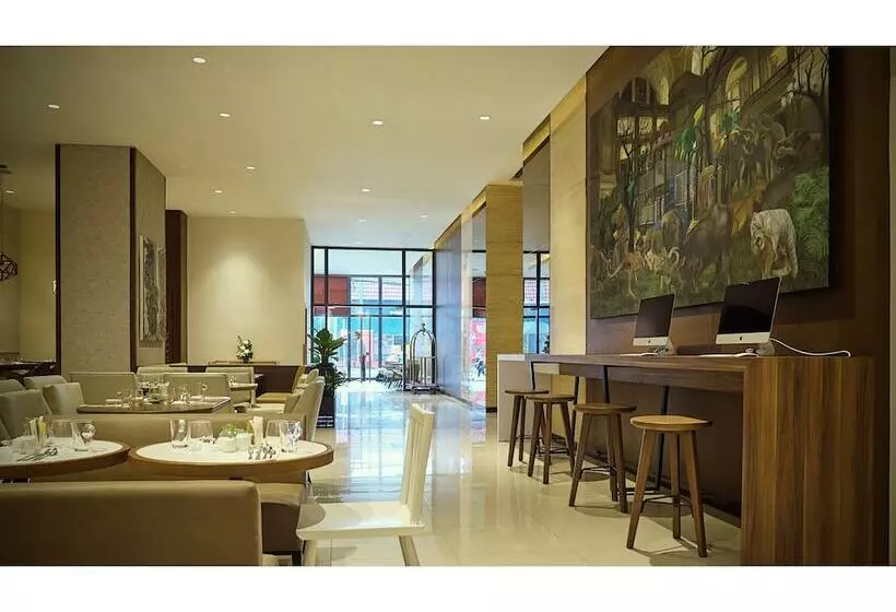 Fotos del hotel Summit  Greenhills:  8