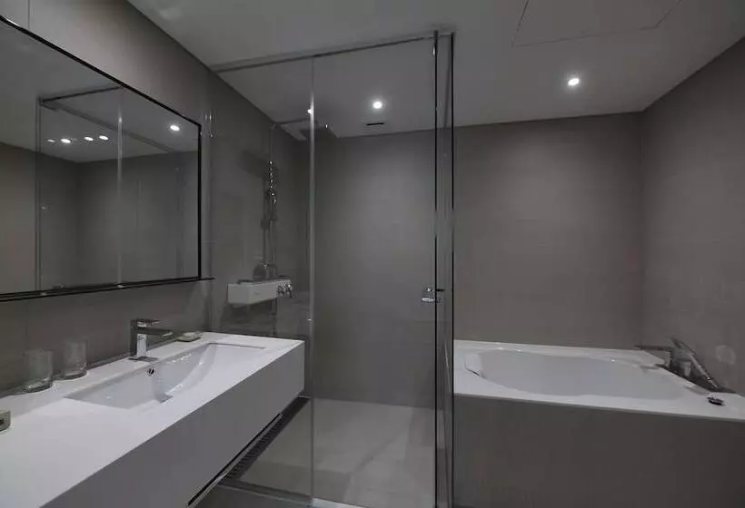 Fotos del hotel Orakai Daehakro:  18