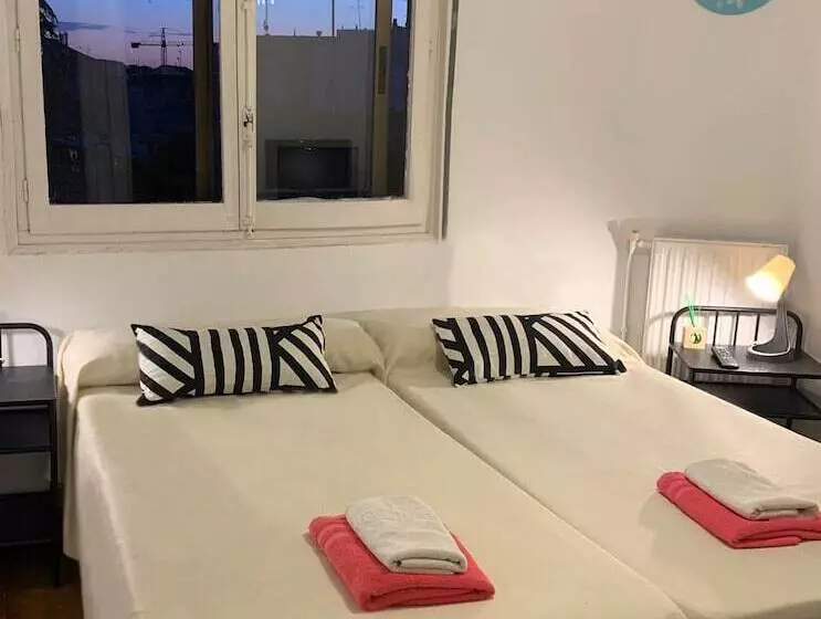 Fotos del hotel Y Restaurante Puerta De Aranda:  10
