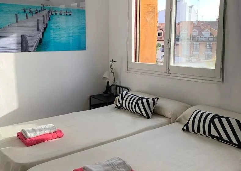 Fotos del hotel Y Restaurante Puerta De Aranda:  8