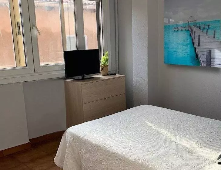 Fotos del hotel Y Restaurante Puerta De Aranda:  4