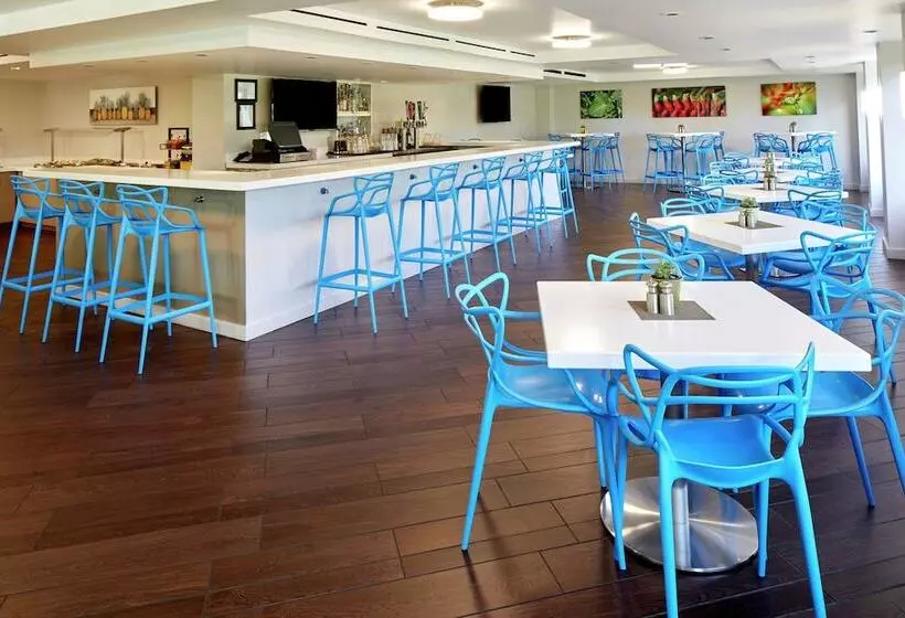 Fotos del hotel Doubletree By Hilton Alana - Waikiki Beach:  14