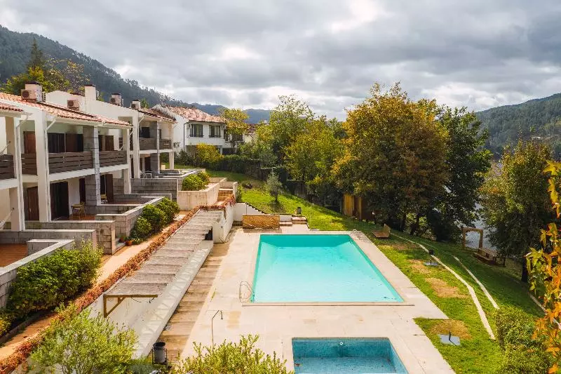 Fotos del hotel Selina Gerês:  16