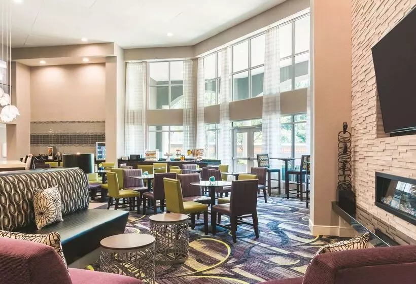 Fotos del hotel La Quinta By Wyndham Atlanta Perimeter Medical:  2