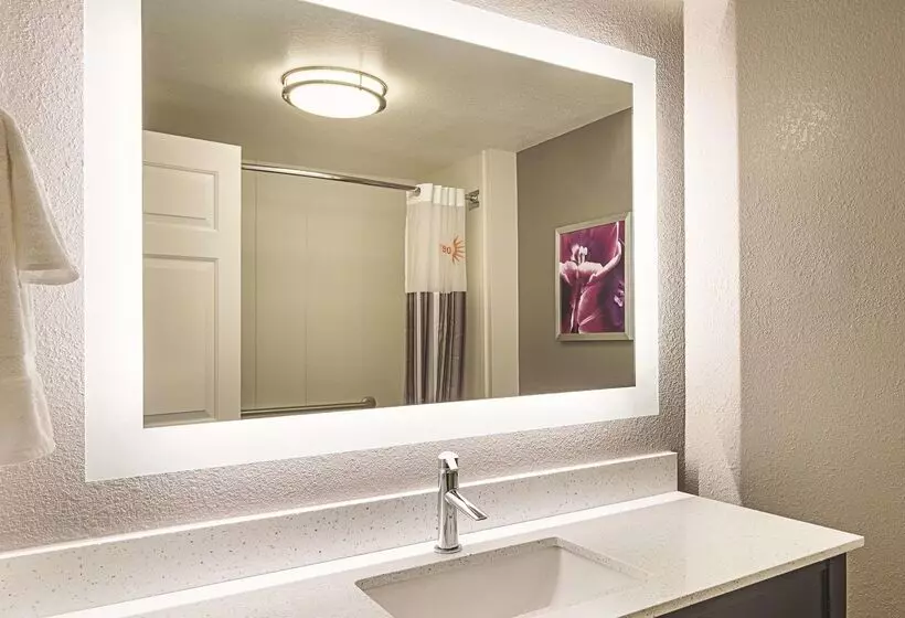 Fotos del hotel La Quinta By Wyndham Atlanta Perimeter Medical:  11