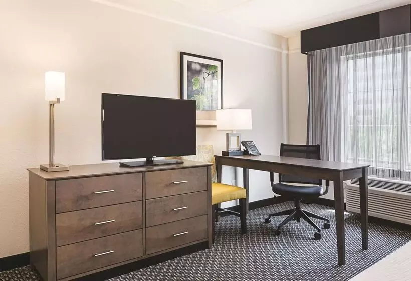 Fotos del hotel La Quinta By Wyndham Atlanta Perimeter Medical:  25