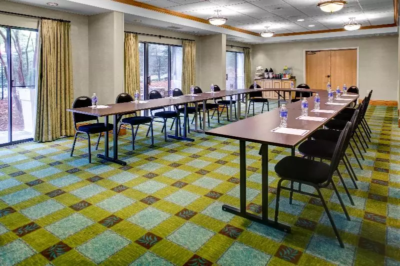 Fotos del hotel Holiday Inn Express Hotel & Suites Atlanta Buckhead, An Ihg:  24